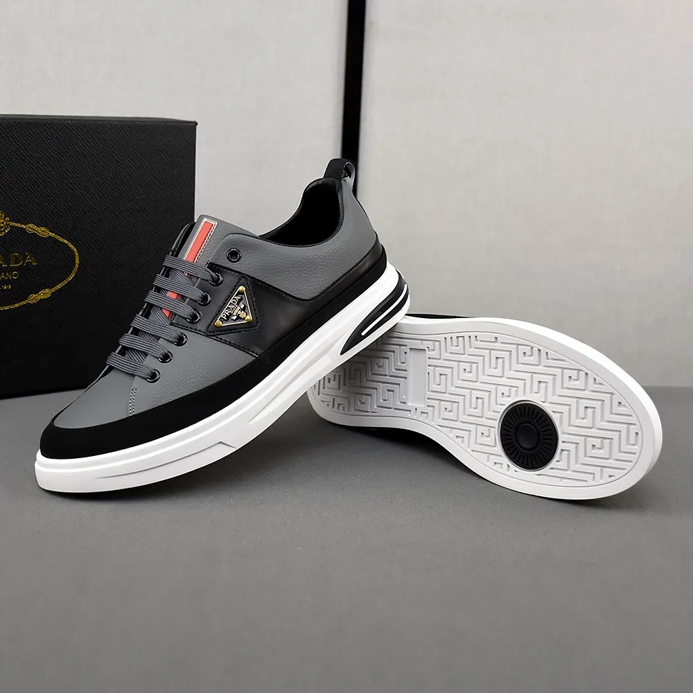 PP400🌻🌻🌻【Prada·PRADA】set off the audience! An international brand that is constantly innovating. This men's casual shoe is the original version. It is made of cowhide leather at a ratio of one to one at the store. It has leather feet and rubber non-slip outsole. It is breathable and comfortable. Quality speaks for itself. 👄38-44